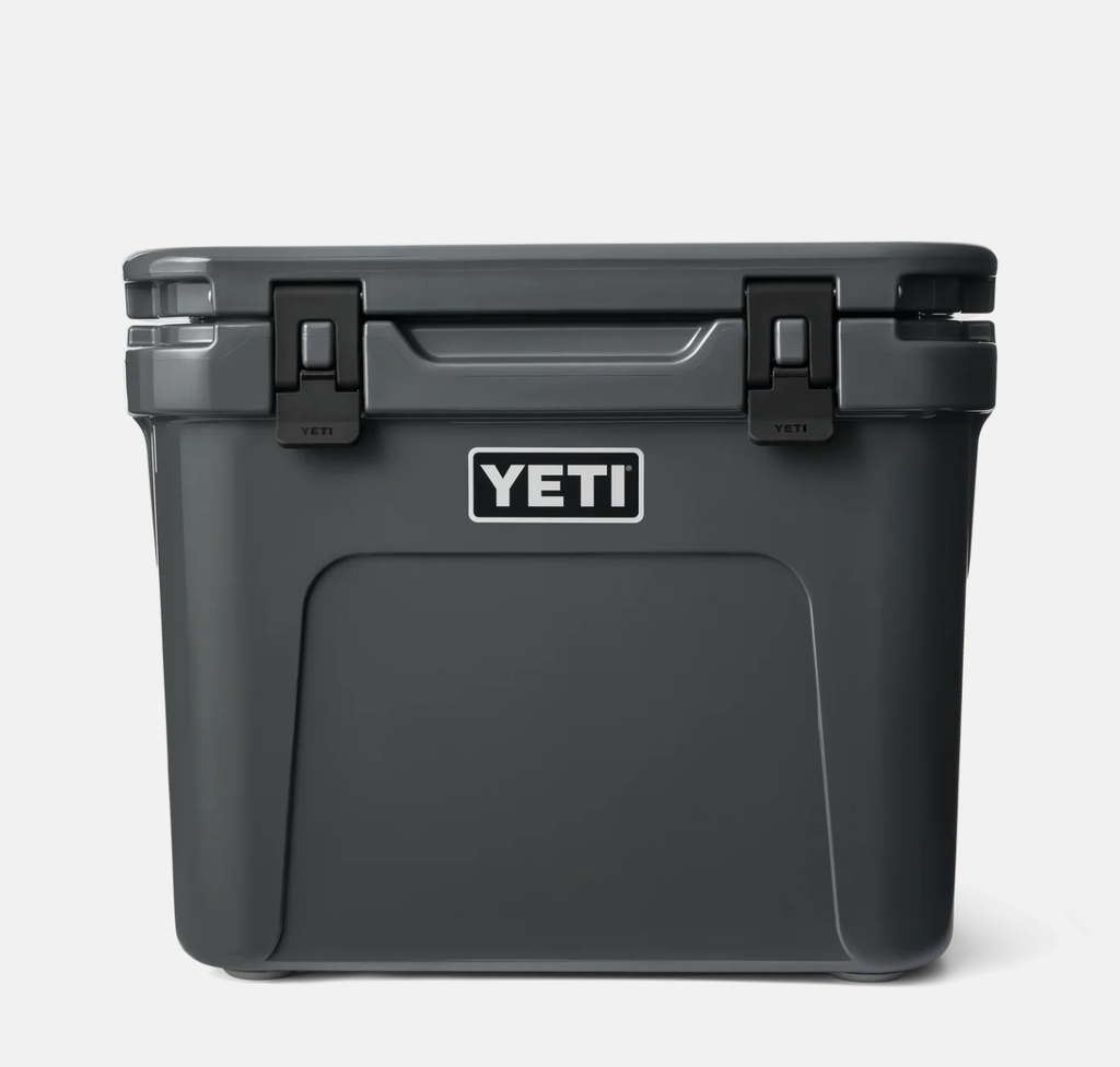 Nevera Portátil con Ruedas Yeti Roadie 32 - Charcoal