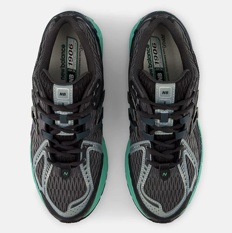 Zapatillas New Balance 19068O6 - Black Metallic con Deep End