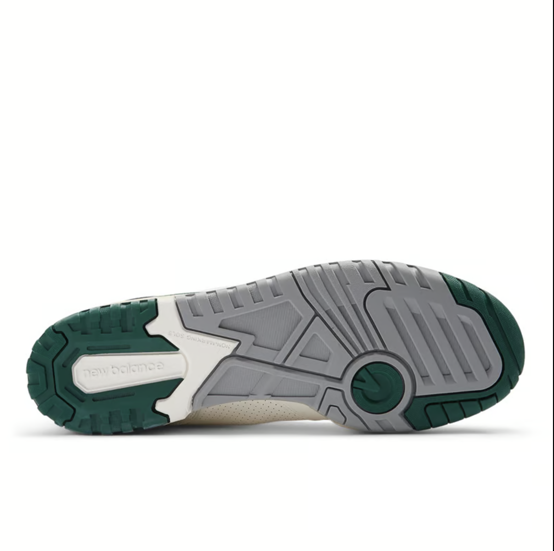 Zapatillas New Balance 550VTG - Sea Salt con Marsh Green y Shadow Grey