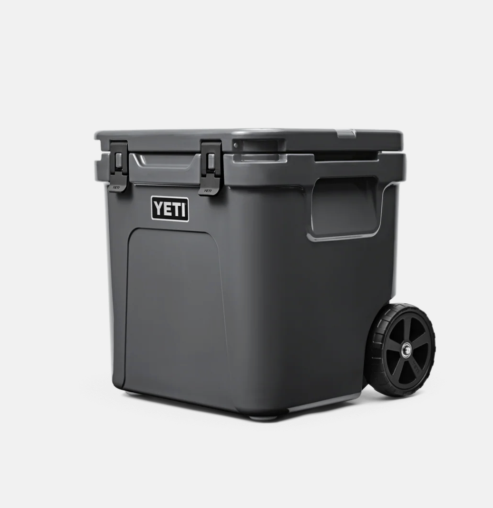 Nevera Portátil con Ruedas Yeti Roadie 48 - Charcoal