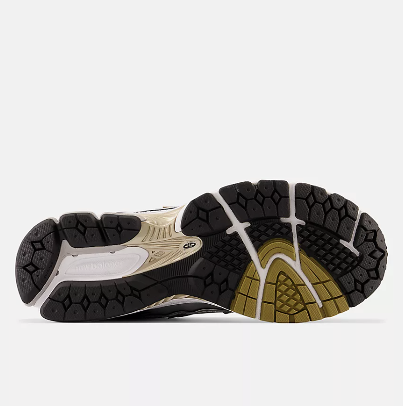 Zapatillas New Balance 1906RA - Silver Metallic con Gold Metallic