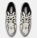 Zapatillas New Balance 1906RER - Metallic Silver con White y Sea Salt