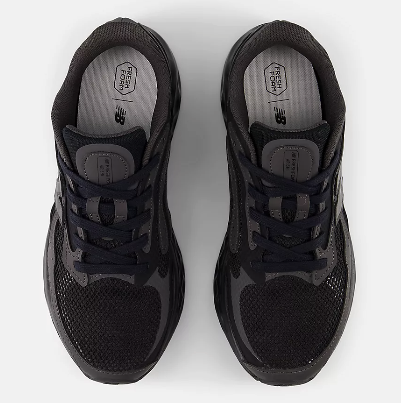Zapatillas New Balance Arishi v4 Tiralux ARISTX4 - Black con Black Cement y Black Cement