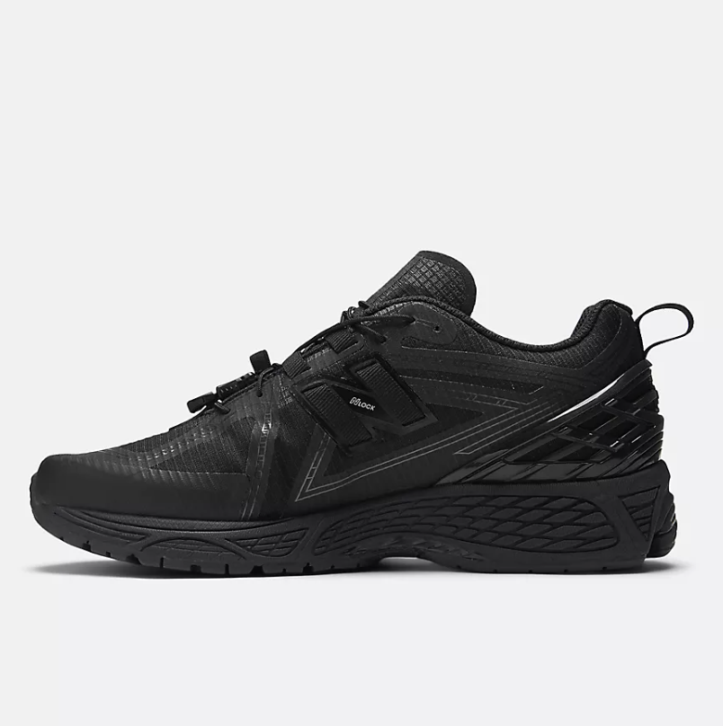 Zapatillas New Balance 1906RNB - Black con Dark Silver Metallic y Black Cement